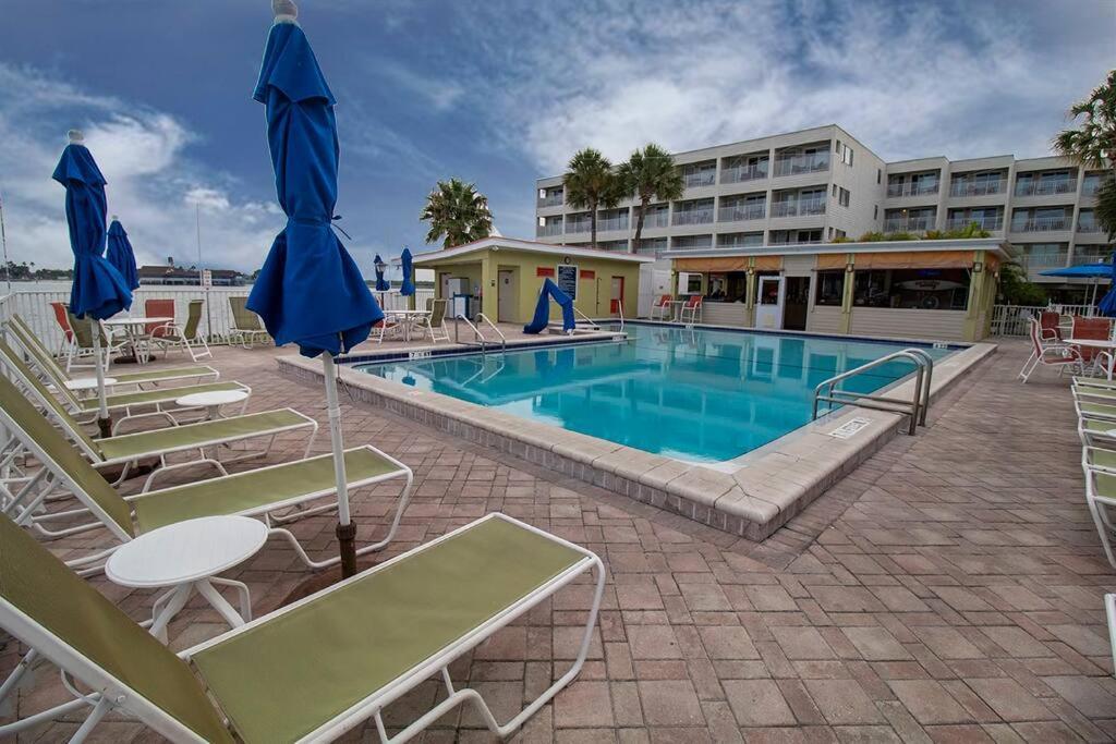 On The Rocks Villa Tampa Exterior photo